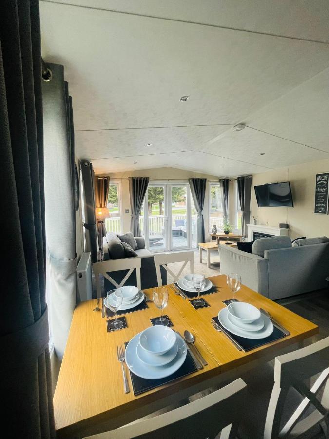 Buttermere Lodge With Hot Tub Barmby on the Moor Zewnętrze zdjęcie